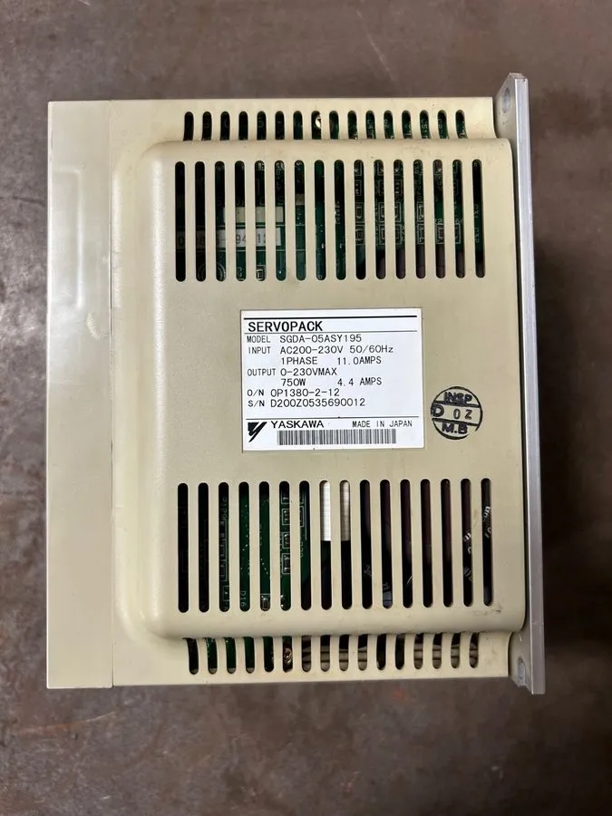 Сервопривод Yaskawa Servopack SGDA-05AS Servo Drive