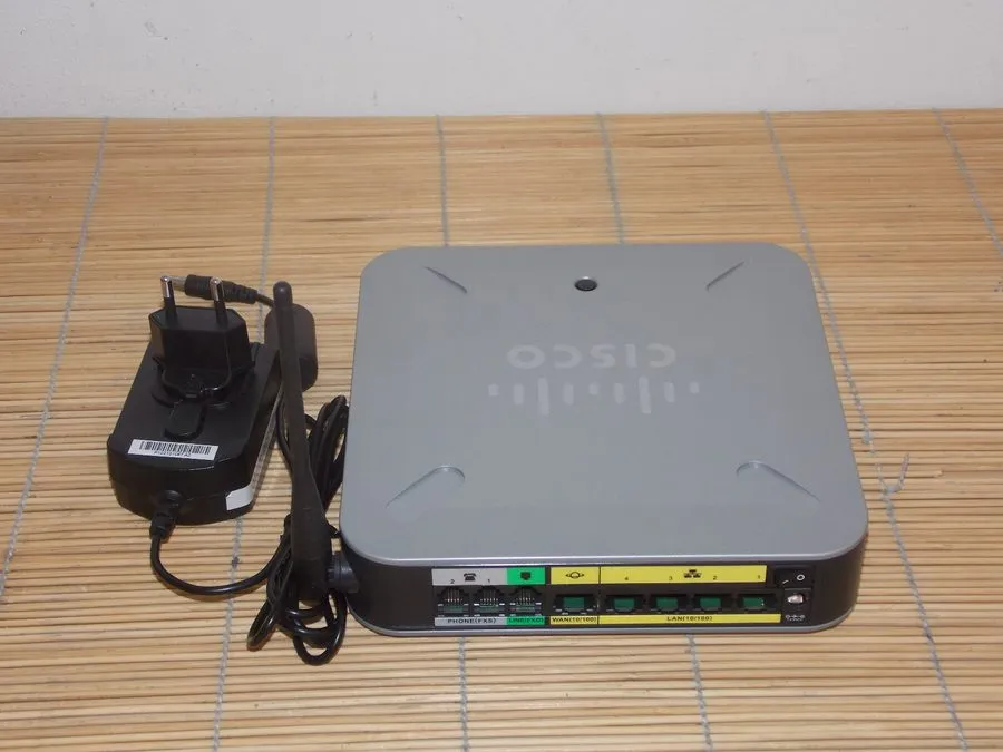 Маршрутизатор Cisco SRP521W-K9-G5 Router Services y Platform