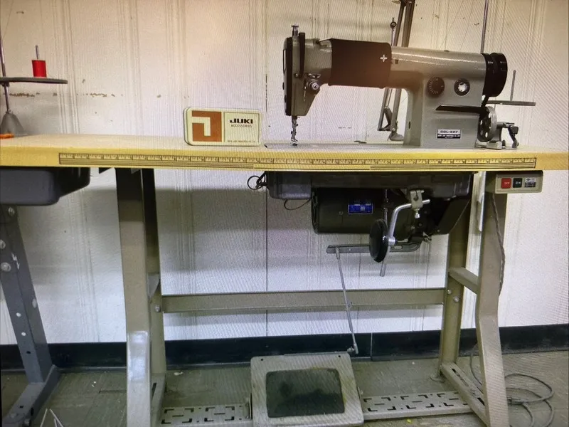 Оборудование рекламного производства Juki DDL-227 GLACO Industrial Straight Stit — фото лота 1