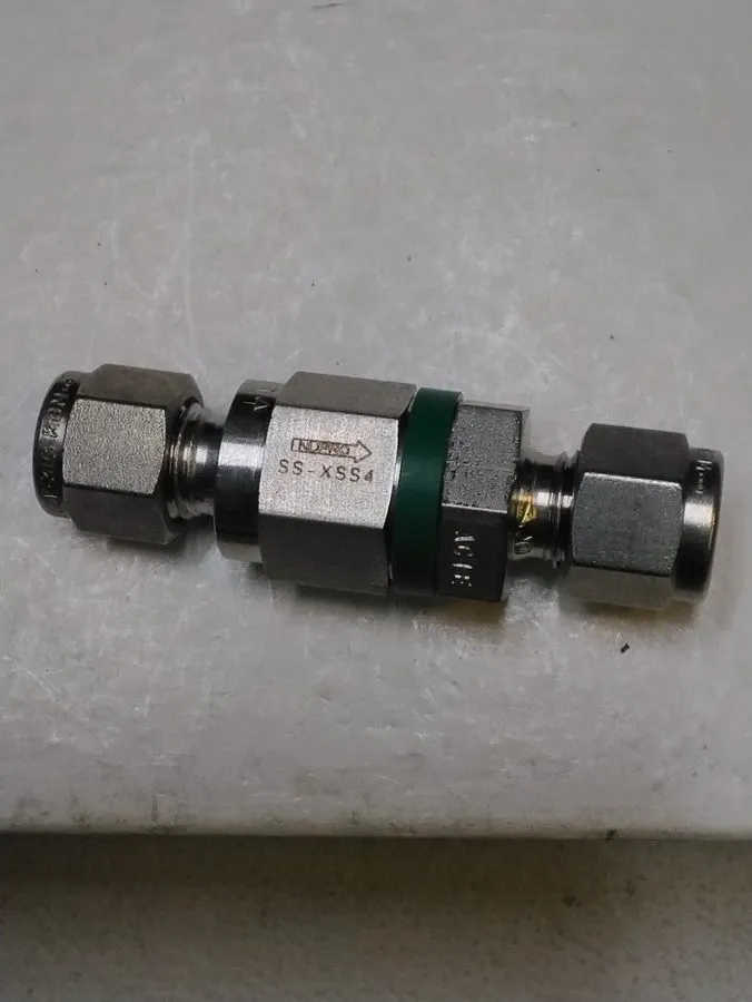 Клапан Swagelok SS-XSS4 Stainless Steel Excess Flow Valve FNSP
