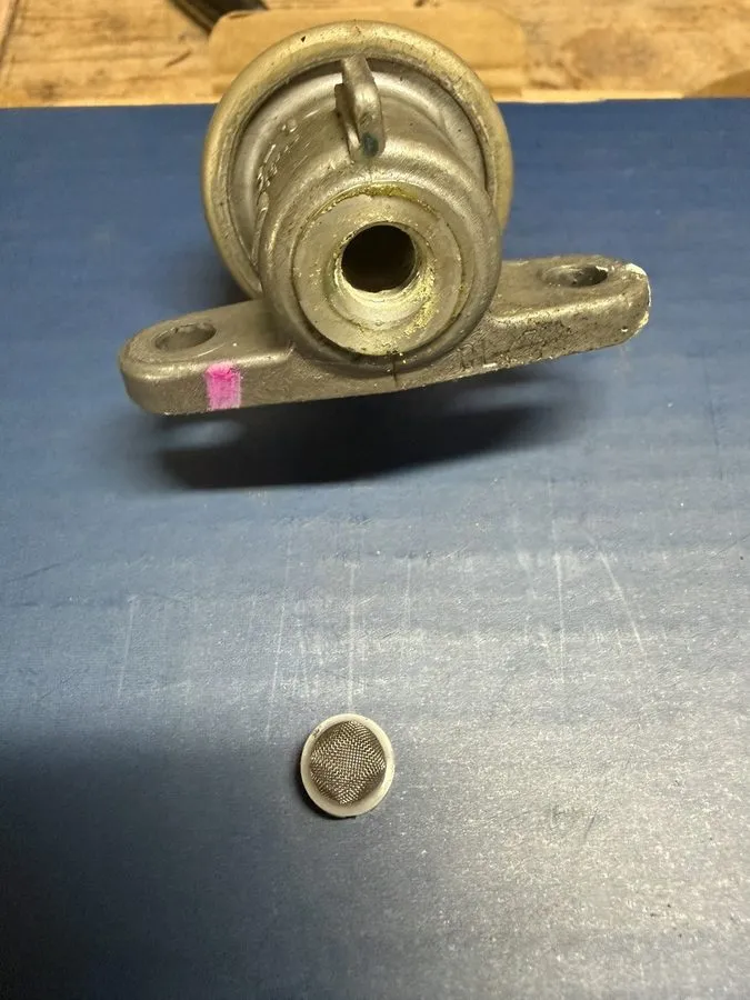 Трубопроводная арматура Fuel Pressure Regulator Mercury Mercruiser 262 V6 / 305 