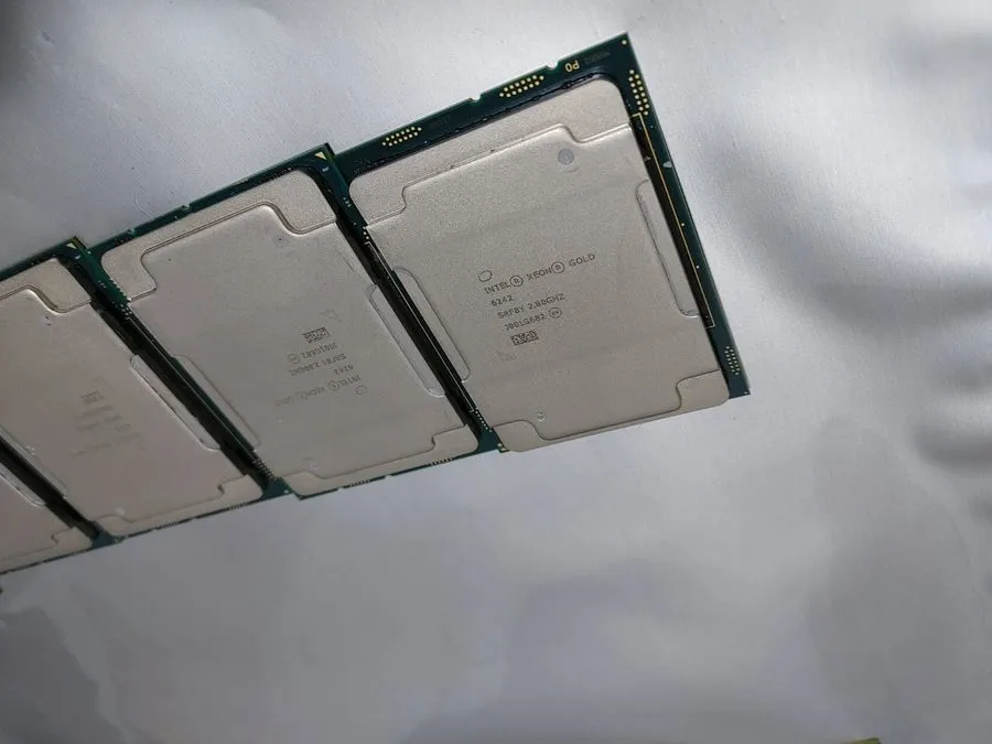 Сервер Intel Xeon Gold 6242 SR8FY 2.8GHz 22MB 16-Core 32 Thread FCLGA3647 CPU Pr