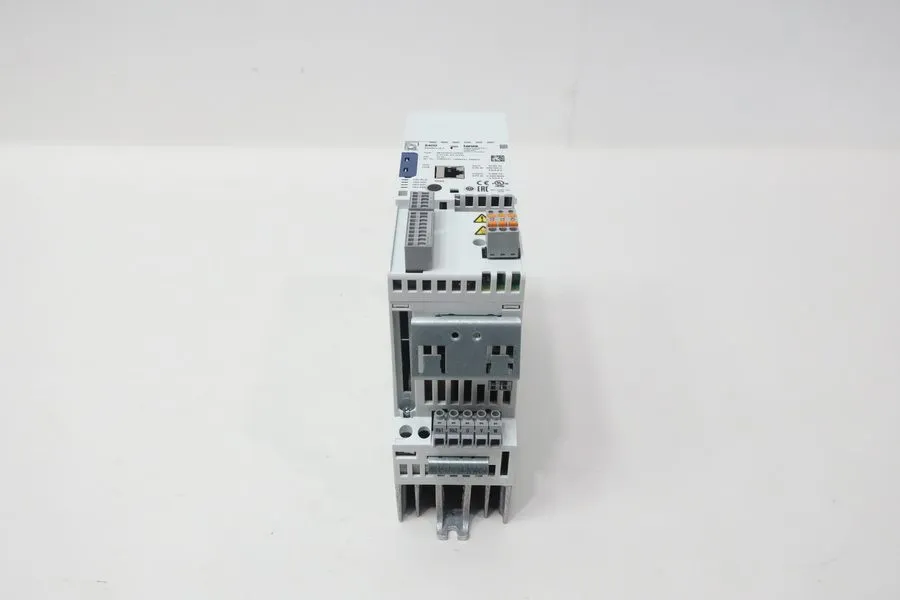Частотный преобразователь E84AVSCE7514SX0