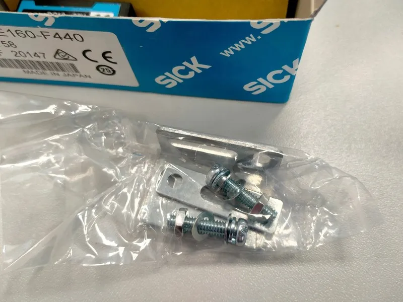 Фотоэлектрический датчик WS/WE160-F440 SICK Photoelectric Sensor