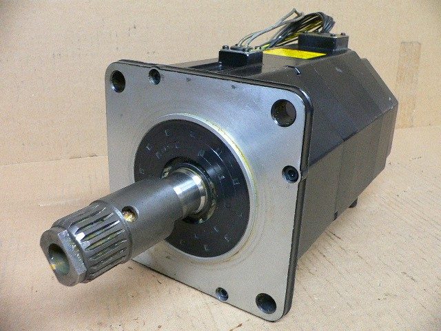 Серводвигатель Fanuc A06B-0142-B675 A12/2000 AC Servo Motor A64 2000 RPM 2.1KW 7