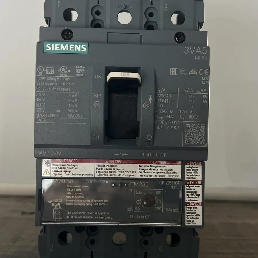Автоматический выключатель 1-SIEMENS 3VA4110-6ED34-0AA0 3 POLE 100A 3VA4 CIRCUIT