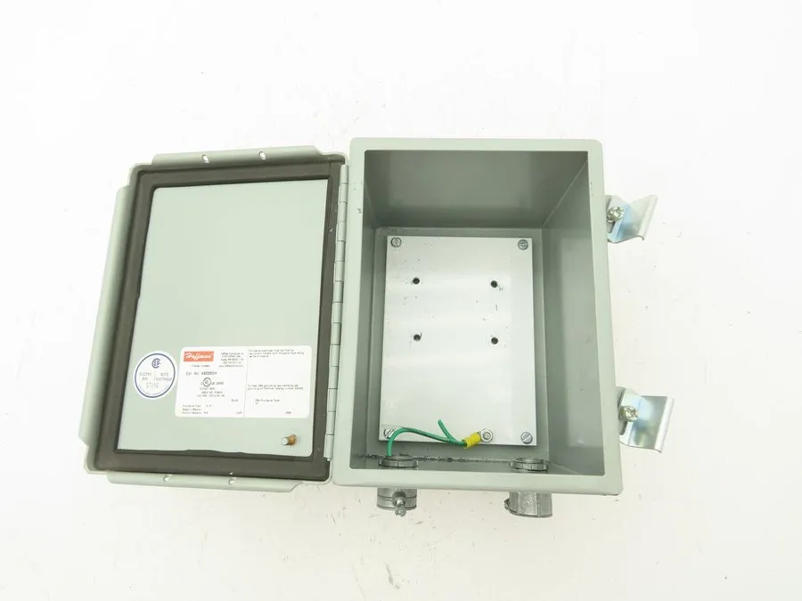 Монтажный шкаф SEVEN HOFFMAN A8066CH Junction Box Enclosure 8x6x6
