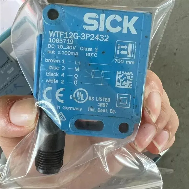 Фотоэлектрический датчик SICK Photoelectric sensor WTF12G-3P2432