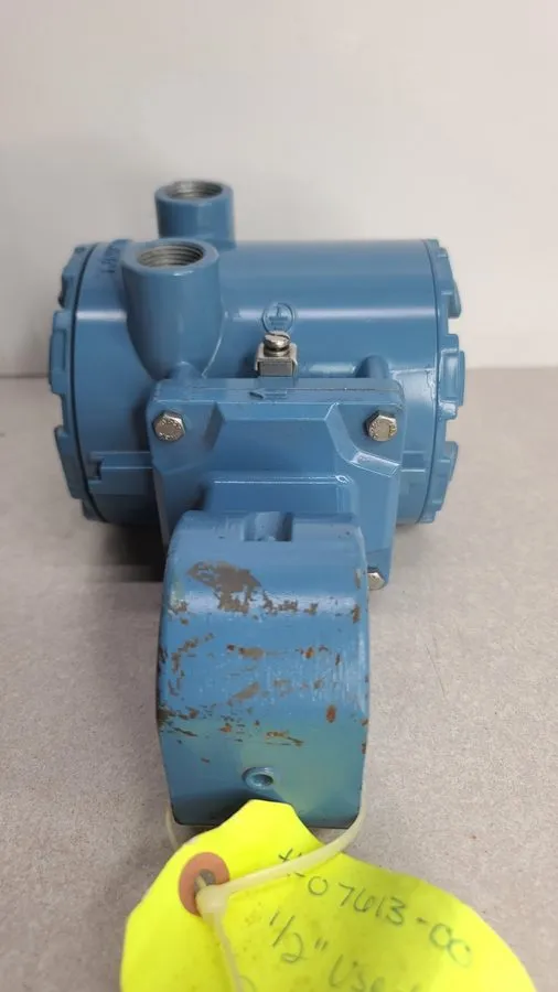 Датчик Rosemount 8732CT03N0 Transmitter with 8711Tha005u1g1no Magnetic Flowtube — фото лота 2