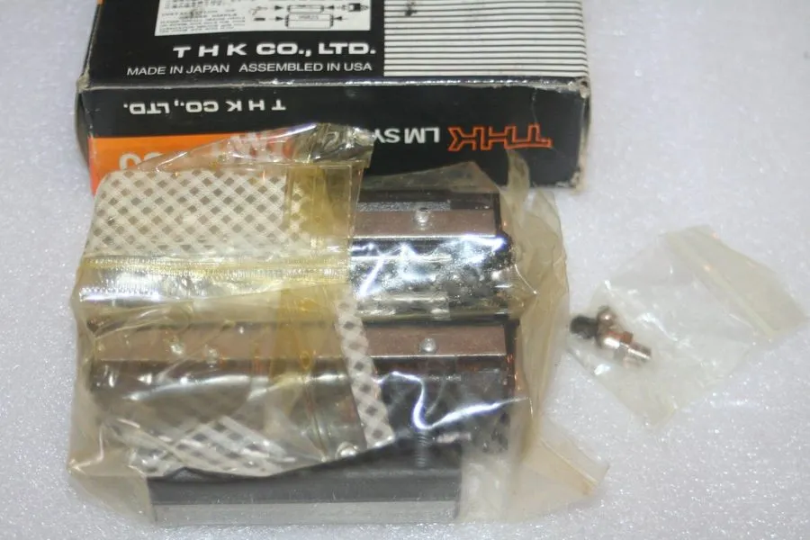 Линейная направляющая THK HSR30A1SS (GK) Linear Bearing Block Slider HSR-30