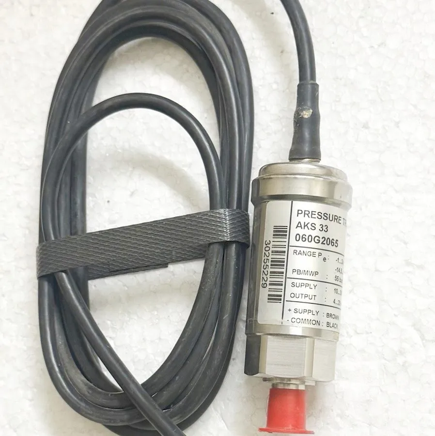 Датчик давления Danfoss AKS33 060G2065 pressure transmitter