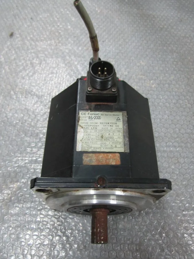 Серводвигатель GE FANUC A06B-0034-B075#0008 B6/2000 AC Servo Motor — фото лота 1