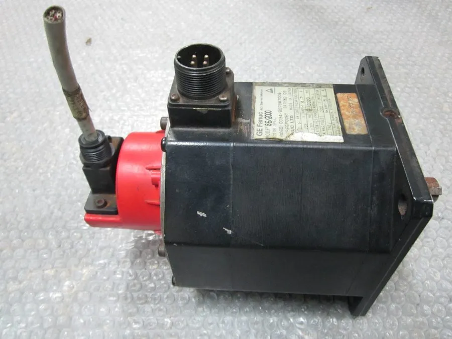 Серводвигатель GE FANUC A06B-0034-B075#0008 B6/2000 AC Servo Motor — фото лота 2