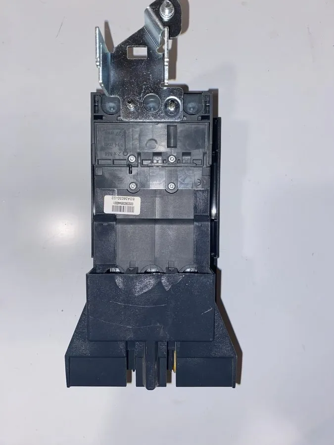 Автоматический выключатель Square D BDA36030 ILine PowerPact Circuit Breaker 30A — фото лота 1