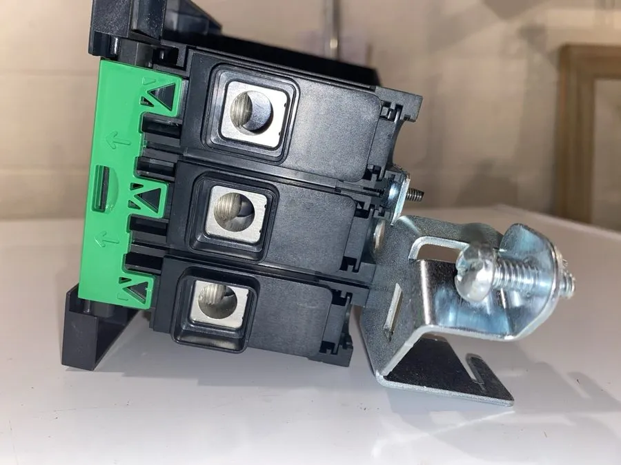 Автоматический выключатель Square D BDA36030 ILine PowerPact Circuit Breaker 30A — фото лота 2