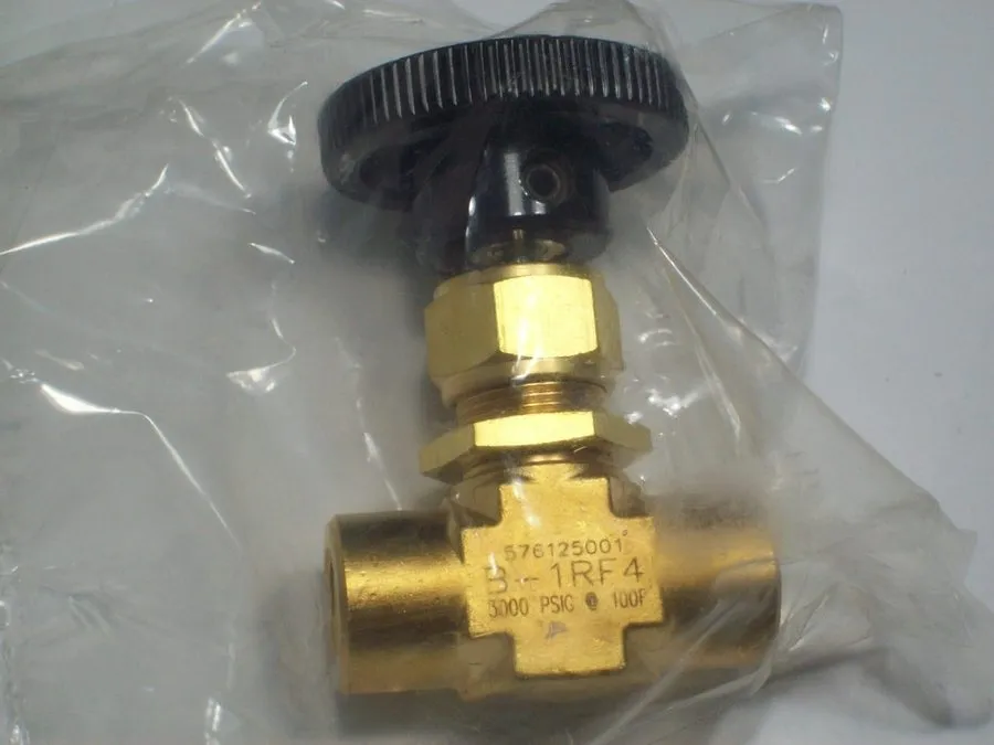 Клапан Swagelok B-1RF4 Brass Integral Bonnet Needle Valve FNSP