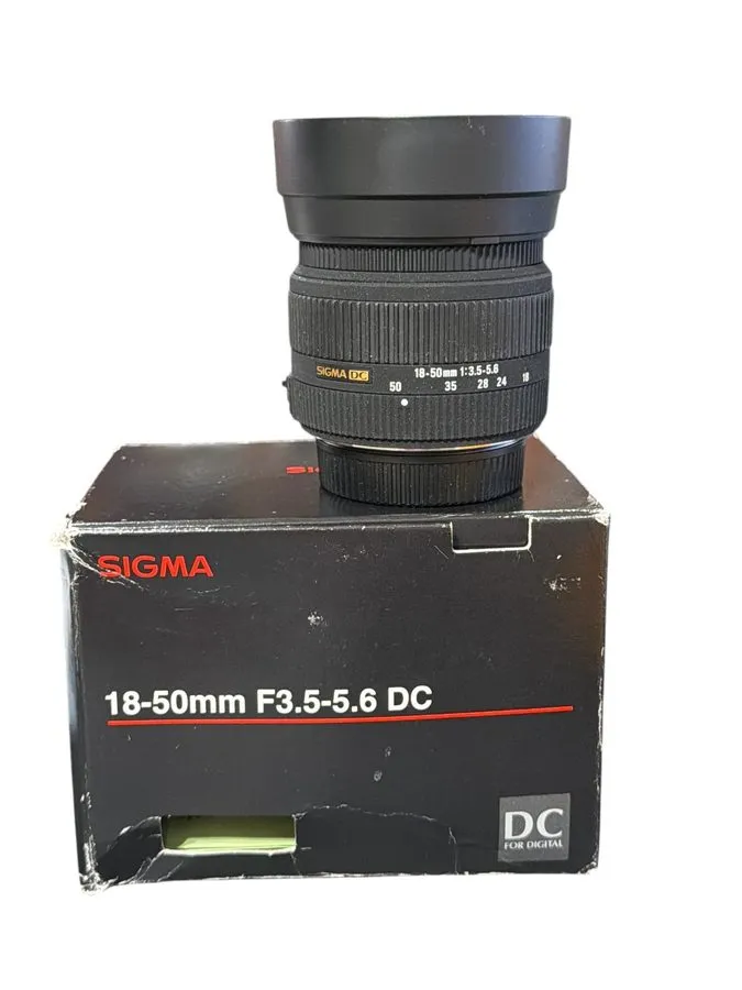 Объектив SIGMA 18-50mm F3.5-5.6 DC camera lens with box