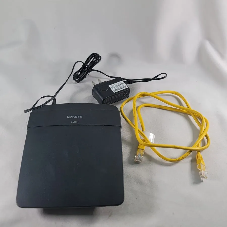 Маршрутизатор Cisco Linksys E1200 Wireless-N N300 Router 2.4GHz WiFi 4-Port