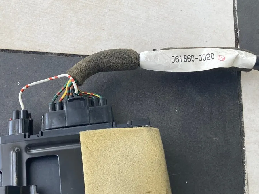 Жгут проводов 1998- 2002 Toyota Land Cruiser FJ100 HARNESS COMPUTER 08940-60810 — фото лота 1