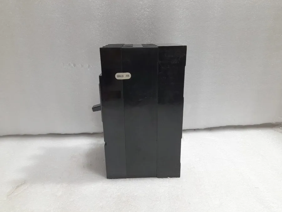 Автоматический выключатель Terasaki Electric TL-100C Circuit Breaker 40A 3Poles 