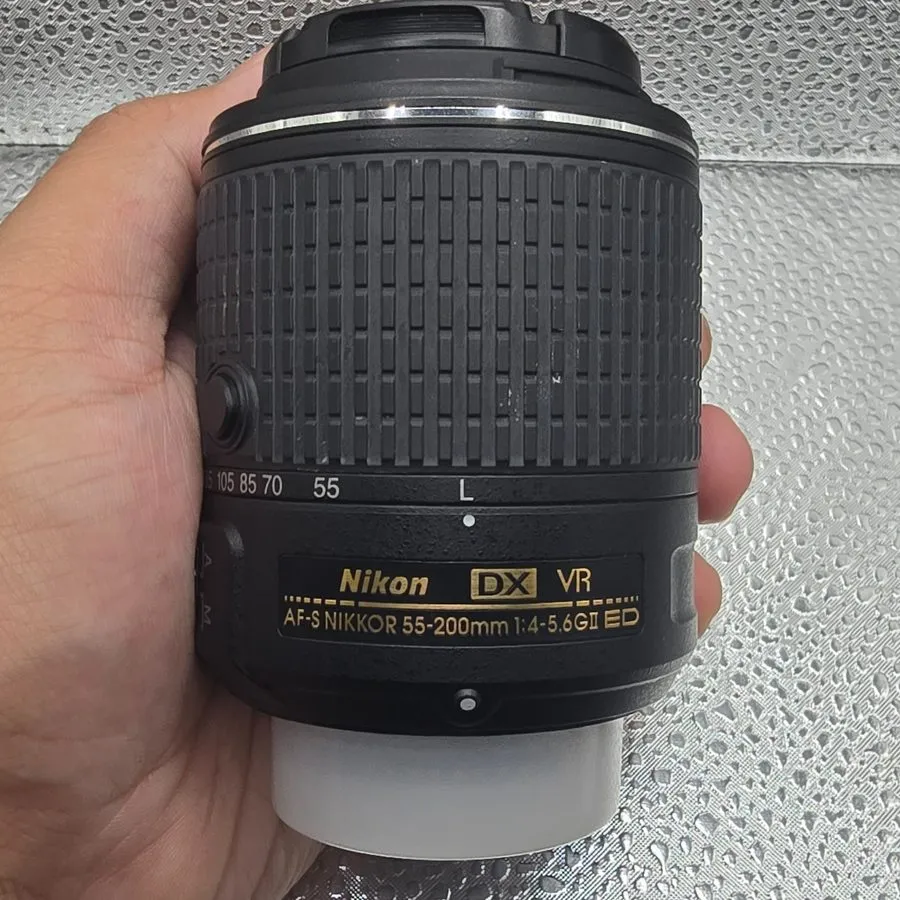 Объектив Nikon AF-S DX NIKKOR 55-200mm f/4-5.6G ED VR IF Nikon F 52mm HB-37