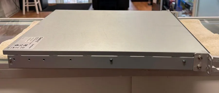 Сетевое хранилище Synology Rackstation RS814 4-Bay Rackmount Network Attached St — фото лота 2