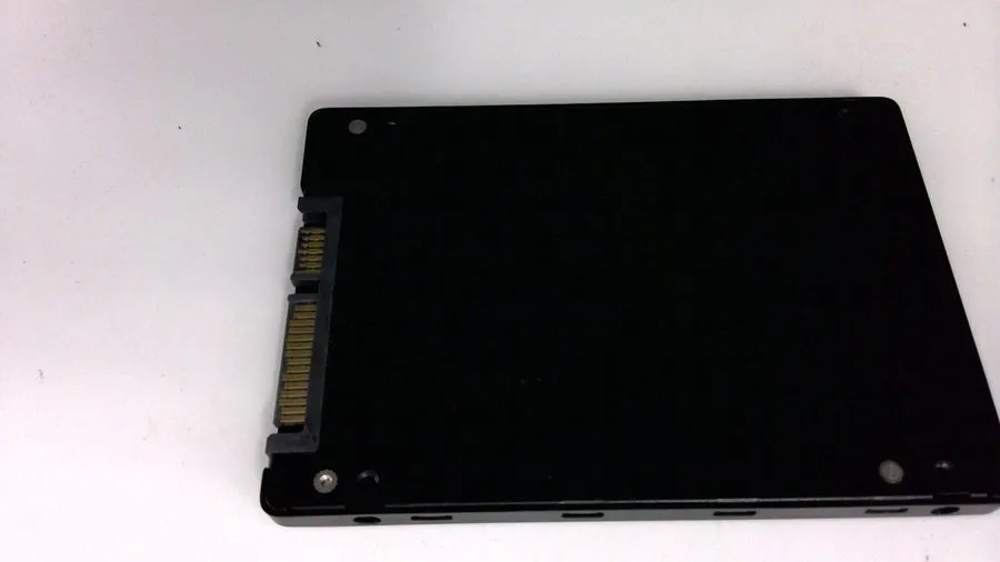 Жёсткий диск HP 795961-001 Micron MTFDDAK256TBN 1100 256GB SATA Disque Dur 2.5 i — фото лота 2