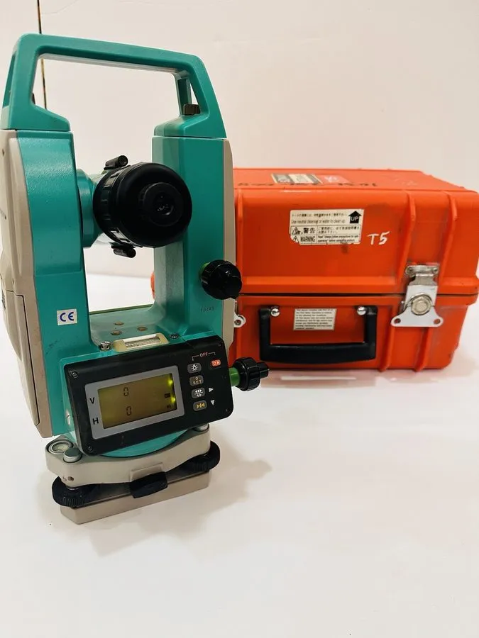 Теодолит Sokkia Digital Electronic Theodolite DT500A