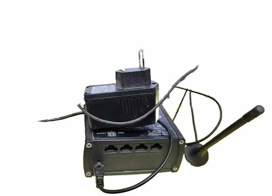 Маршрутизатор Teltonika RUT950 LTE 4G 4-Port 10/100 Wireless Mobile N Industrial
