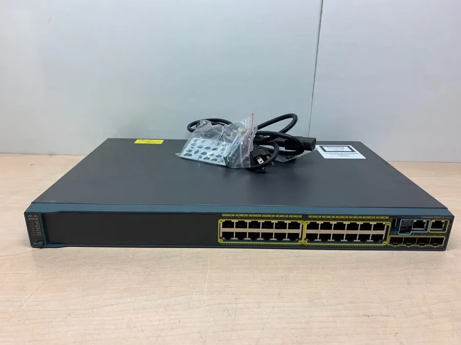 Коммутатор Cisco Catalyst 2960S-24-Port WS-C2960S-24TS-L Ethernet Switch (J955)