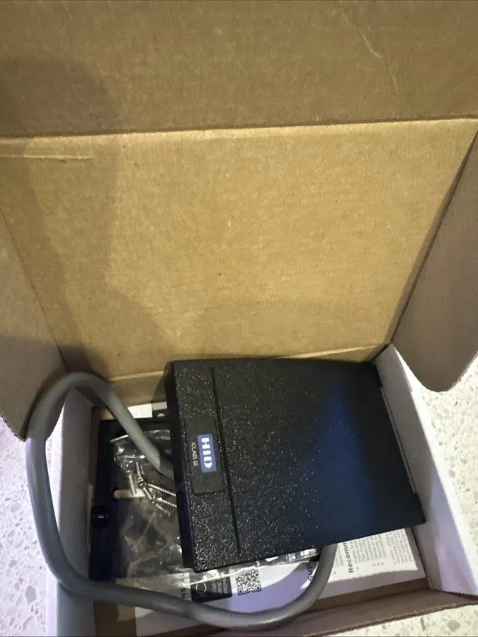 Оборудование видеонаблюдения HID iCLASS SE R40 Wall Switch er 920NTNNEK00000 RFI