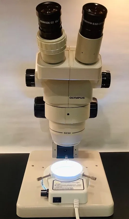Микроскоп SZ30 SZ3060 9-40X Stereo Zoom Microscope Good Fucntion Olympus ig — фото лота 1
