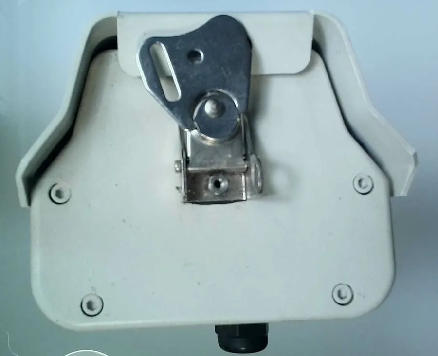 Камера PELCO EH3512 / EH3515 Series Environmental Camera Enclosure