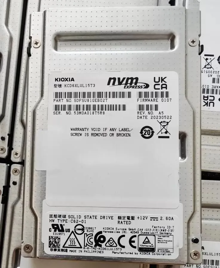 SSD-накопитель Kioxia CD6 KCD6XLUL15T3 15.36TB PCIe Gen 4.0 X4 8GB/s 1DWPD U.2 N