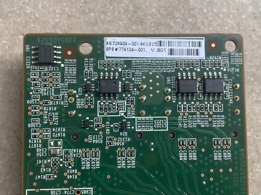СХД HP 726907-B21 726909-001 H240 12GB 2-PORT INT SMART HOST BUS ADAPTER 779134- — фото лота 2
