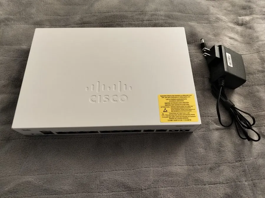 Коммутатор C1300-8T-E-2G Cisco Catalyst 1300 8-Port GE Ext PS Switch