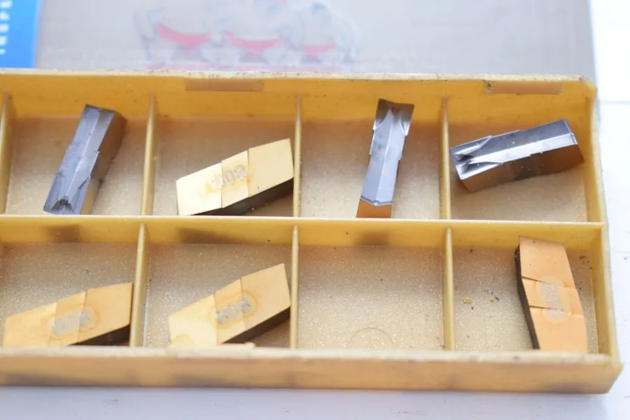 Режущий инструмент ISCAR GIP 2.00-1.00 IC808 CARBIDE INSERT