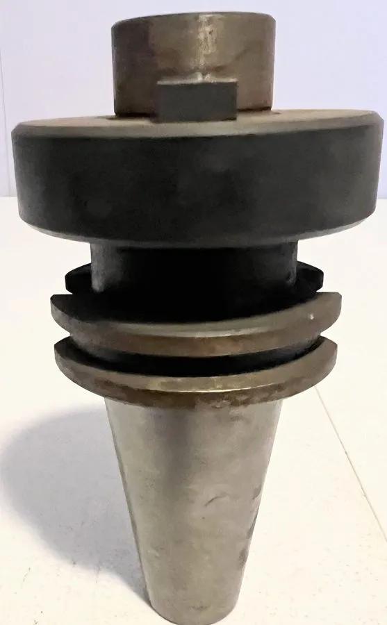 Режущий инструмент CAT40 Briney 1 1/4 PILOT O.D. 1/2 KEY FACE MILL TOOL HOLDER B — фото лота 1