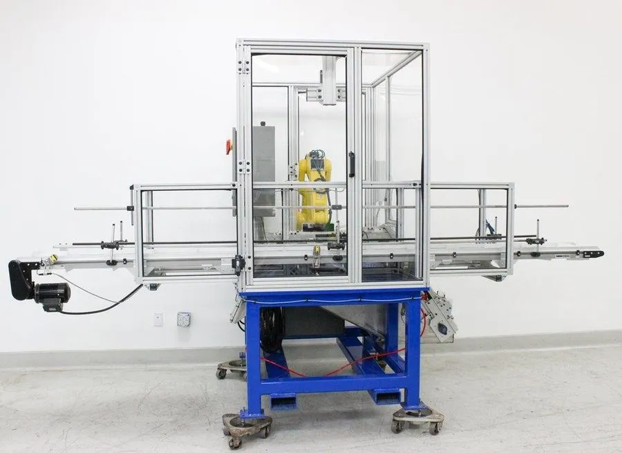 Робот Fanuc Robot LR Mate 200iD/7L package with cage and puck station — фото лота 2