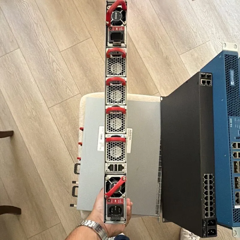 Коммутатор Arista DCS-7020TR-48 48-Port Gigabit Fully Managed Rackmount Switch 1 — фото лота 4