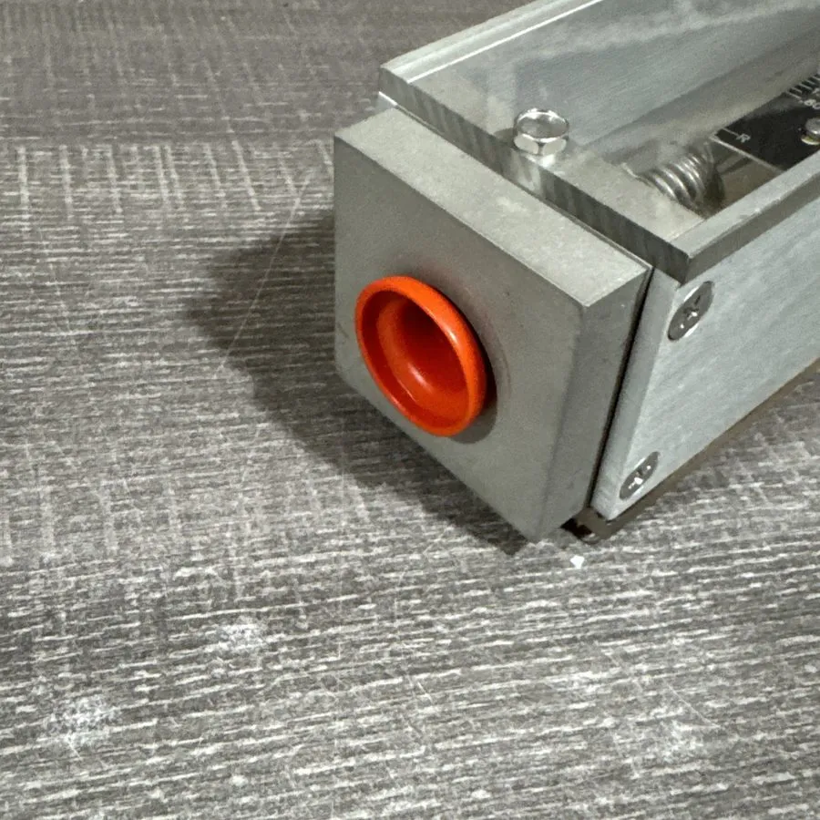 Расходомер 4 WIRE MODEL 1305 BROOKS INSTRUMENT 1305FJ1CCP1BB FLOW METER Or 6221- — фото лота 2