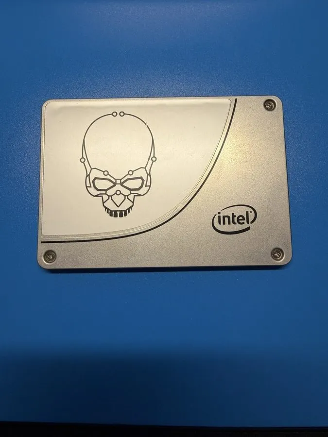 SSD-накопитель Intel DC 730 Series 240GB SSDSC2BP240G4 (SATA III) 2.5" SSD