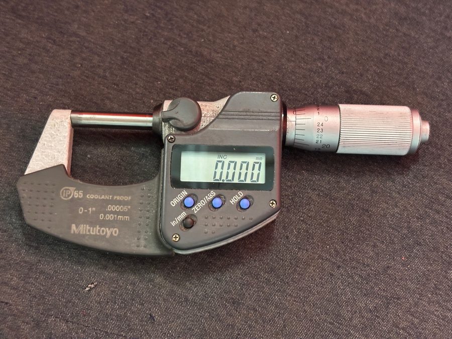 Микрометр Mitutoyo Digital Micrometer 293-348-30 IP65 Coolant Proof 0-1"