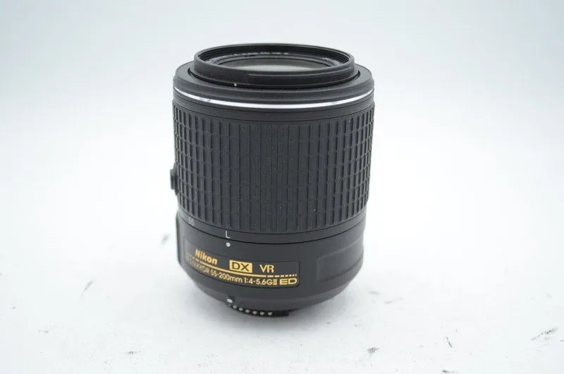 Объектив Nikon AF-S VR Nikkor 55-200mm f/4-5.6 G ED DX Zoom Lens w/ Len Caps