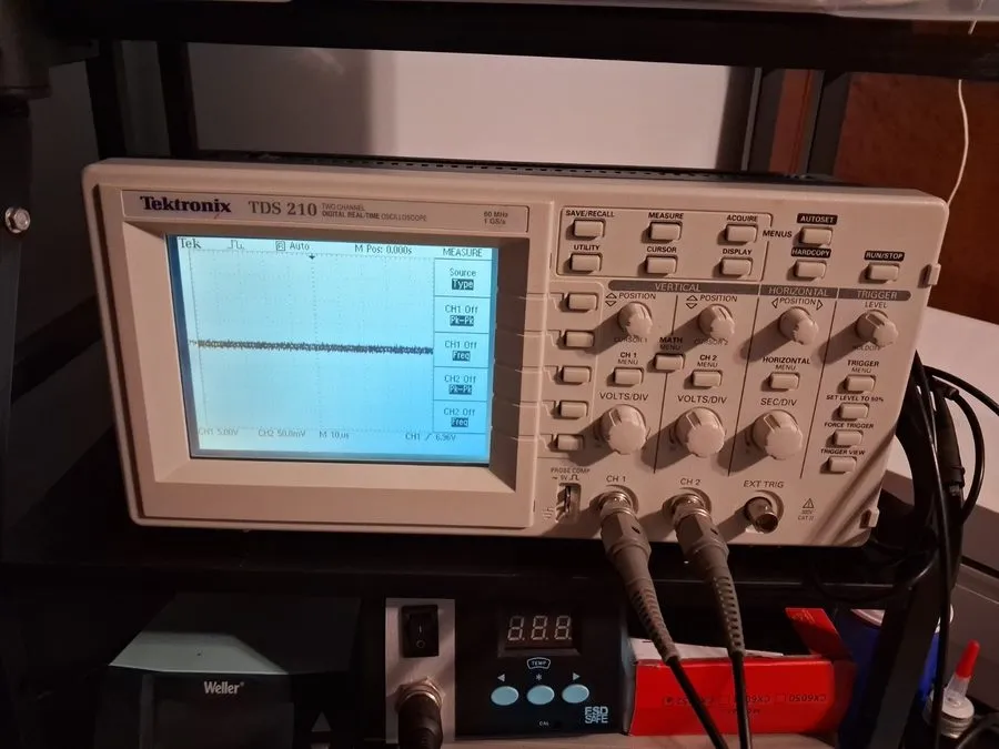 Тестер Tektronix TDS210 Digital W/ TDS2CMA installed. A+++ — фото лота 1