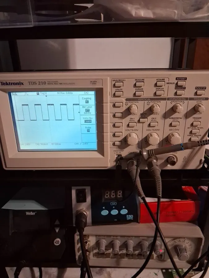 Тестер Tektronix TDS210 Digital W/ TDS2CMA installed. A+++ — фото лота 2