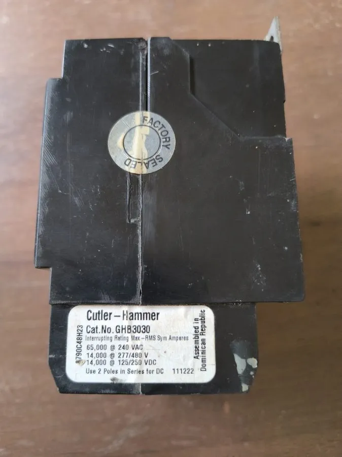 Автоматический выключатель Cutler Hammer GHB3030 30A 480V 3-Pole Circuit Breaker