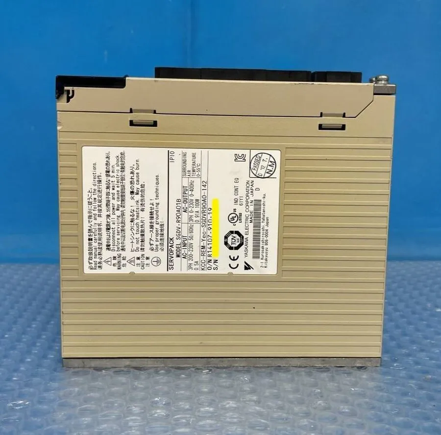 Сервопривод Yaskawa SGDV-R90A01B AC Servo Drive — фото лота 1