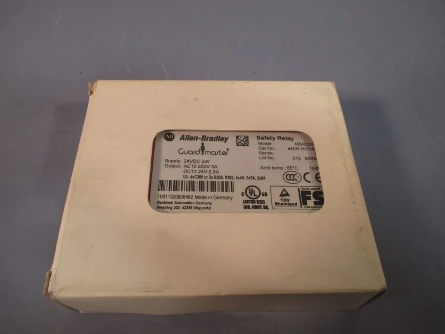 Реле безопасности Allen Bradley 440R-H23180 /B MSR230P Safety Relay 24VDC 2W 3A