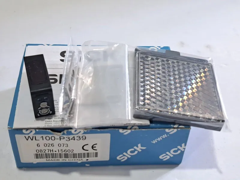 Фотоэлектрический датчик SICK WL100-P3430 Miniature Photoelectric Sensor